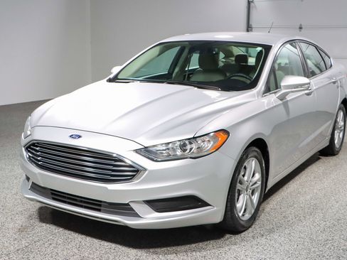 Used 2018 Ford Fusion SE image 29
