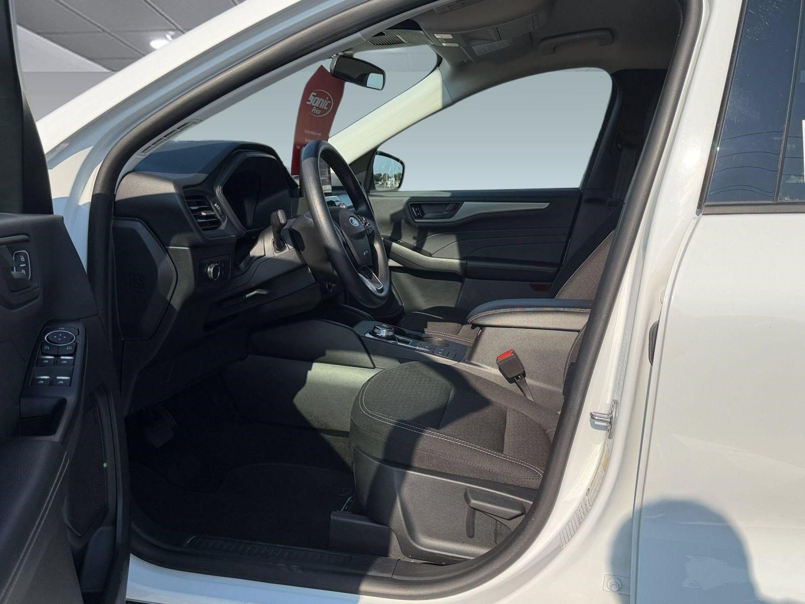 Used 2025 Ford Escape Active FWD image 9