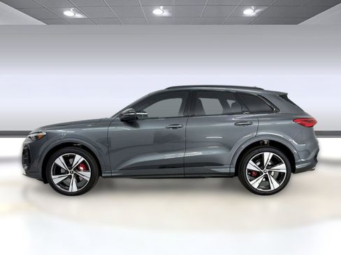 New 2025 Audi SQ5 Premium Plus image 2