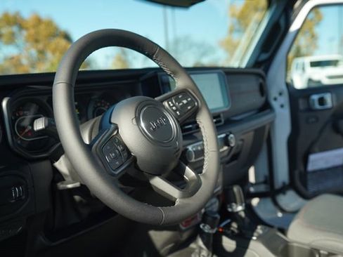 New 2026 Jeep Gladiator Rubicon image 24