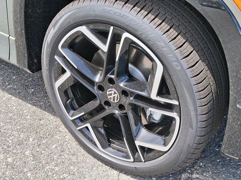 New 2026 Volkswagen Tiguan SEL R-Line AWD/4WD image 7