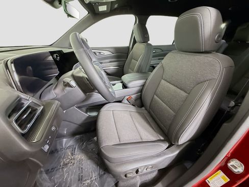 Used 2024 Chevrolet Traverse LT w/ LPO, Floor Liner Package image 20