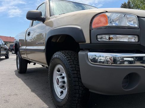 Used 2006 GMC Sierra 2500 W/T RWD image 30