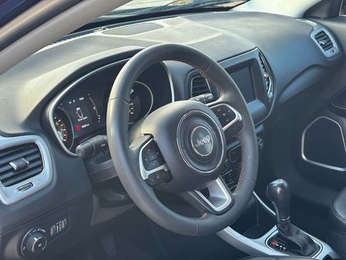 Used 2021 Jeep Compass Latitude image 9