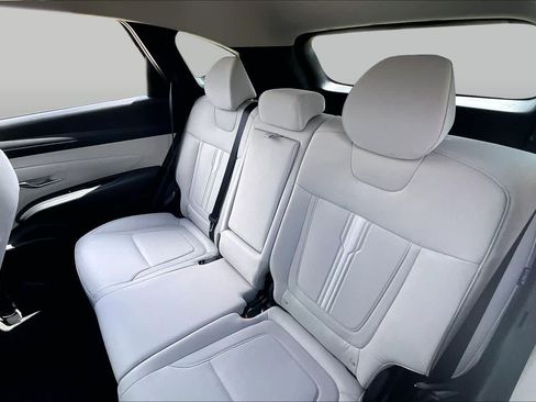 Certified 2025 Hyundai Tucson SEL FWD image 19