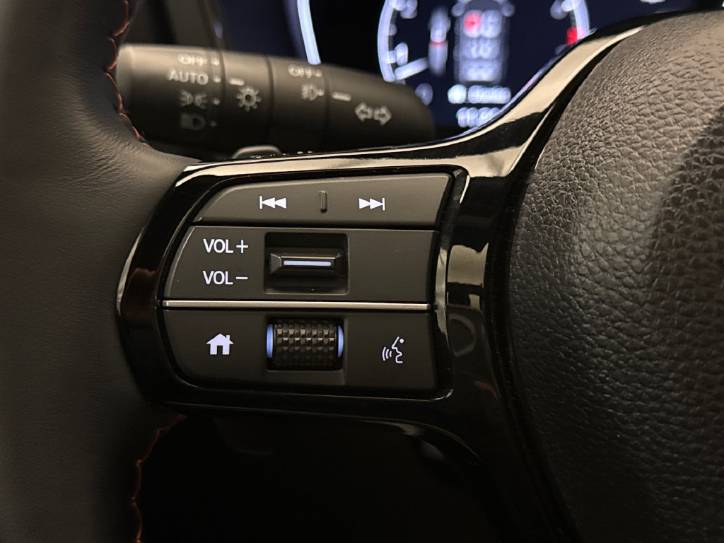 Certified 2025 Honda Pilot TrailSport image 35