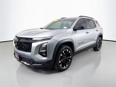 Used 2025 Chevrolet Equinox RS FWD image 4