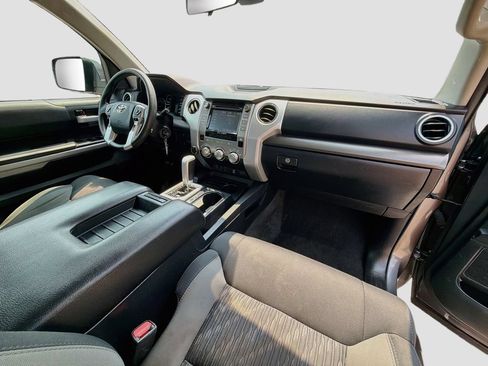 Used 2018 Toyota Tundra SR5 AWD/4WD image 31