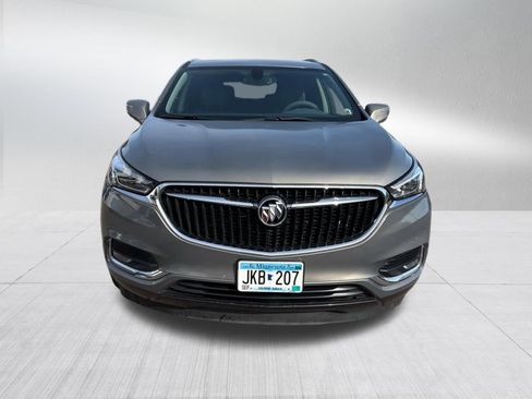 Used 2019 Buick Enclave Essence image 2