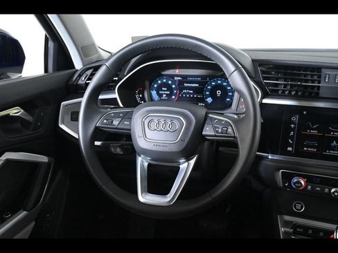 Certified 2025 Audi Q3 2.0T Premium w/ Convenience Package AWD/4WD image 10