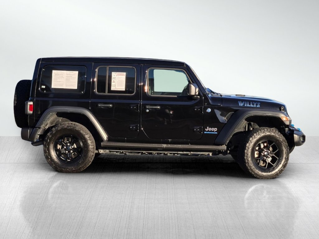 Used 2024 Jeep Wrangler Unlimited AWD/4WD image 3