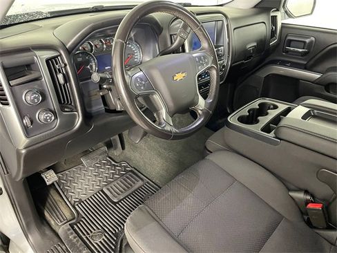 Used 2018 Chevrolet Silverado 1500 LT w/ LT Eassist Package image 3