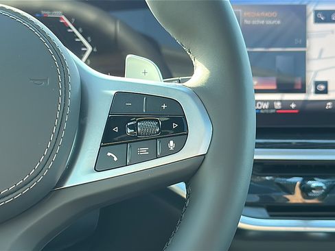 New 2026 BMW X5 xDrive40i w/ M Sport Package image 19