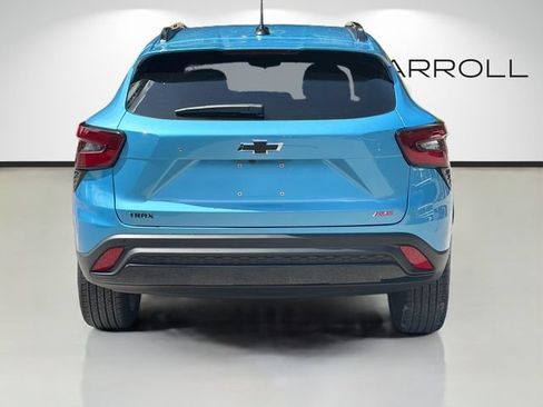 Used 2026 Chevrolet Trax RS w/ Sunroof Package FWD image 4