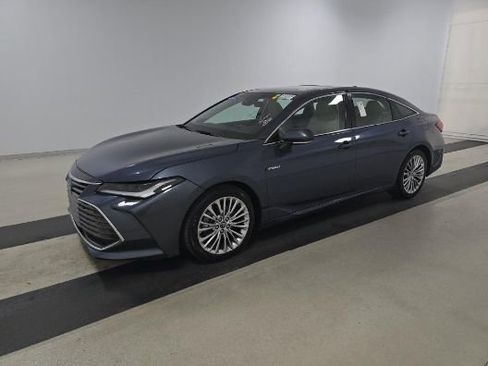 Used 2020 Toyota Avalon Limited w/ Advanced Safety Package image 1