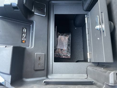 Used 2025 Chevrolet Silverado 1500 ZR2 w/ Technology Package image 43