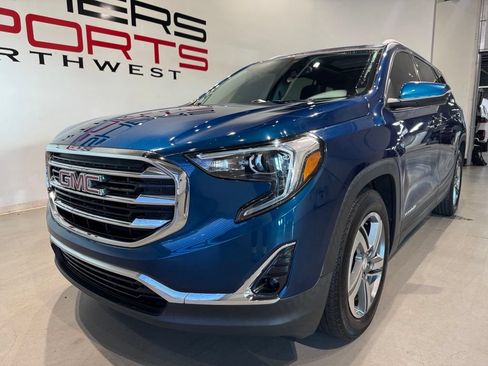 Used 2021 GMC Terrain SLT w/ Infotainment Package II FWD image 2