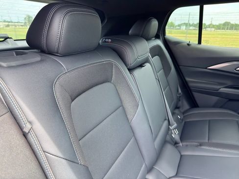 Used 2025 Chevrolet Equinox EV LT w/ Convenience Package FWD image 34