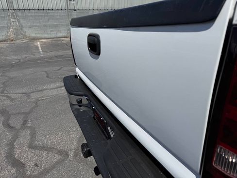 Used 2007 Chevrolet Silverado 2500 LT w/ Heavy-Duty Power Package AWD/4WD image 19