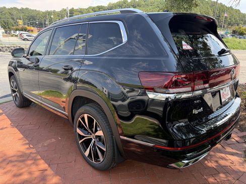 New 2026 Volkswagen Atlas SEL Premium R-Line AWD/4WD image 6