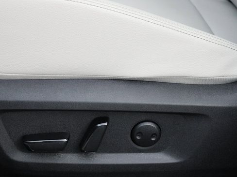 Certified 2025 Nissan Rogue SL w/ Tech Package image 23