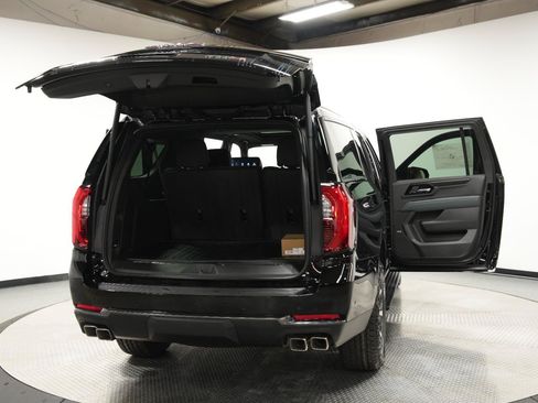 New 2026 GMC Yukon XL AT4 w/ AT4 Premium Plus Package AWD/4WD image 14
