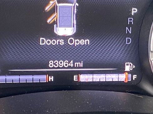 Used 2021 Jeep Renegade Latitude w/ Luxury Group I image 15