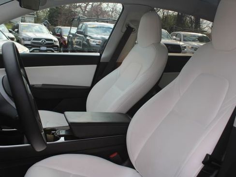 Used 2020 Tesla Model Y Performance image 21