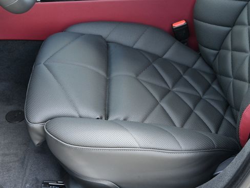 New 2026 BMW 740i image 28