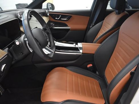 Used 2023 Mercedes-Benz GLC 300 4MATIC image 22