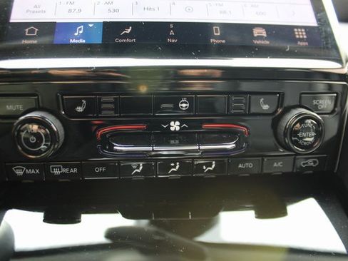 Used 2022 Jeep Grand Cherokee L Limited image 21