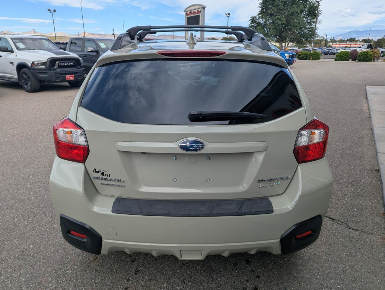 Used 2017 Subaru Crosstrek 2.0i Limited AWD/4WD image 4