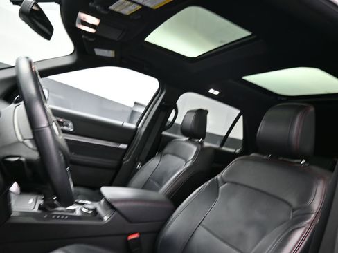 Used 2019 Ford Explorer Sport w/ Equipment Group 401A image 12
