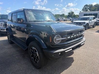 New 2026 Ford Bronco Outer Banks