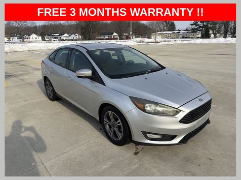 Used 2017 Ford Focus SE image 1