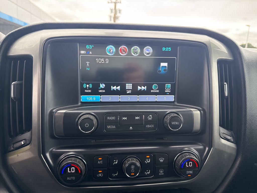 Used 2018 Chevrolet Silverado 1500 LT w/ Texas Edition AWD/4WD image 34