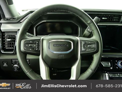 Used 2025 GMC Sierra 2500 Denali image 11