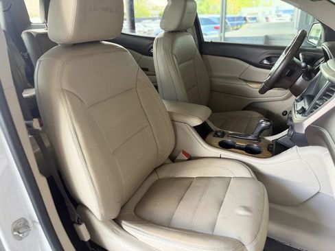 Used 2017 GMC Acadia Denali w/ Technology Package AWD/4WD image 20