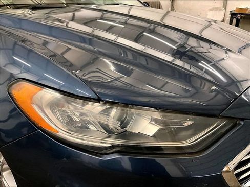 Used 2019 Ford Fusion SE FWD image 27