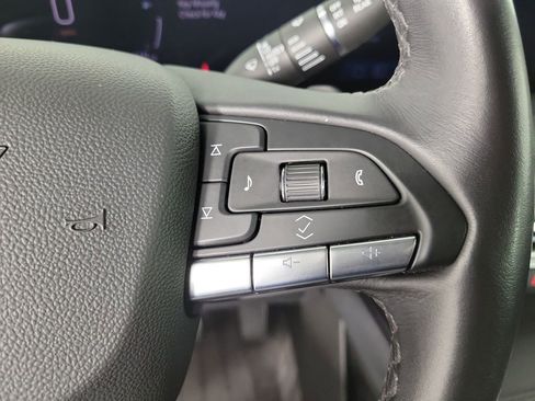 Used 2025 Cadillac XT4 Premium Luxury FWD image 22