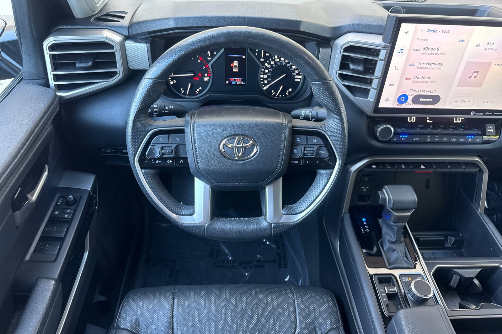 Used 2023 Toyota Tundra Limited AWD/4WD image 14