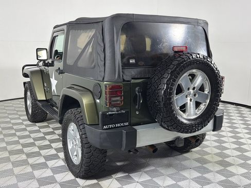 Used 2009 Jeep Wrangler Sahara AWD/4WD image 7