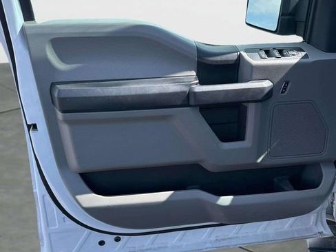 Used 2019 Ford F150 XL w/ Equipment Group 101A Mid AWD/4WD image 17