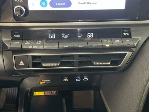 Used 2025 Toyota Camry LE image 14