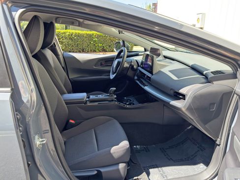 Used 2024 Toyota Prius LE FWD image 14