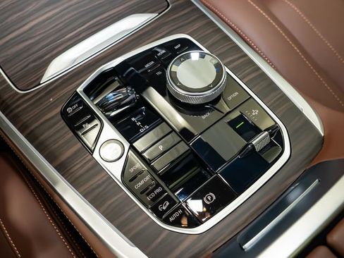 Used 2024 BMW X7 M60i w/ Executive Package AWD/4WD image 19