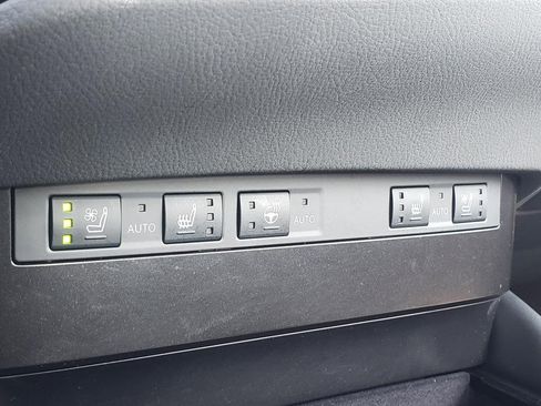 Used 2024 Lexus ES 350 w/ Premium Package image 23