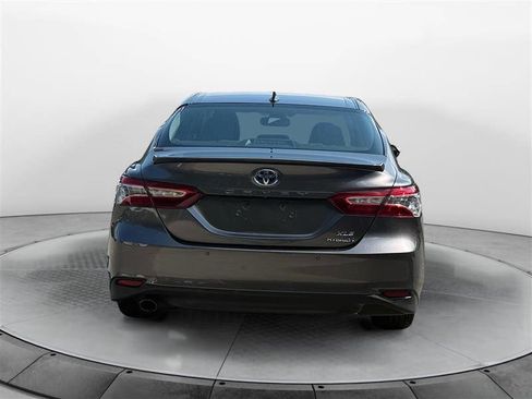 Used 2018 Toyota Camry XLE w/ Audio Package image 4