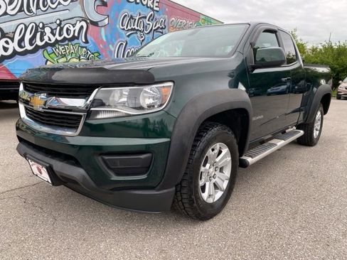 Used 2015 Chevrolet Colorado LT AWD/4WD image 3