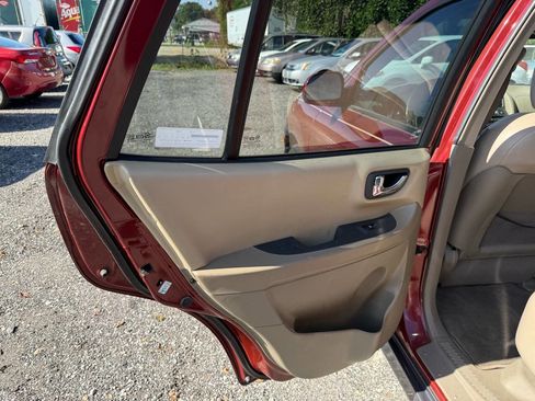 Used 2005 Hyundai Santa Fe LX image 11